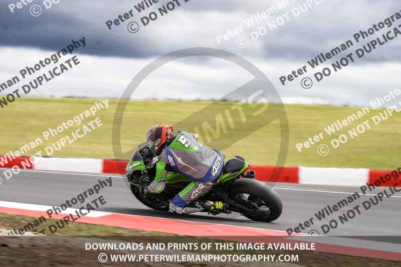 cadwell no limits trackday;cadwell park;cadwell park photographs;cadwell trackday photographs;enduro digital images;event digital images;eventdigitalimages;navarra;no limits trackdays;peter wileman photography;racing digital images;trackday digital images;trackday photos